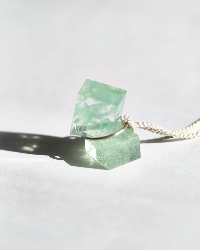 CAIRN SILK ペンダント