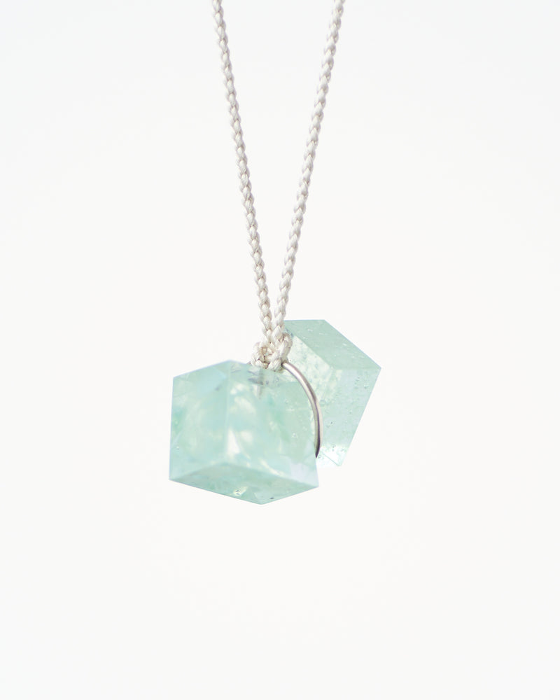 CAIRN SILK Pendant